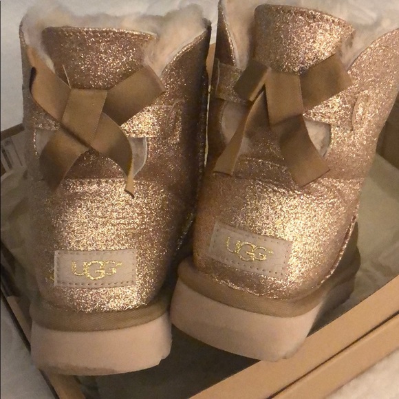 UGG BAILEY BOW SPARKLE - Picture 1 of 4